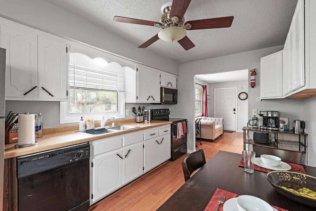 Tranquil 2Br Apt Mpls - 8075 Apt 3 مينيابولس، مينيسوتا المظهر الخارجي الصورة